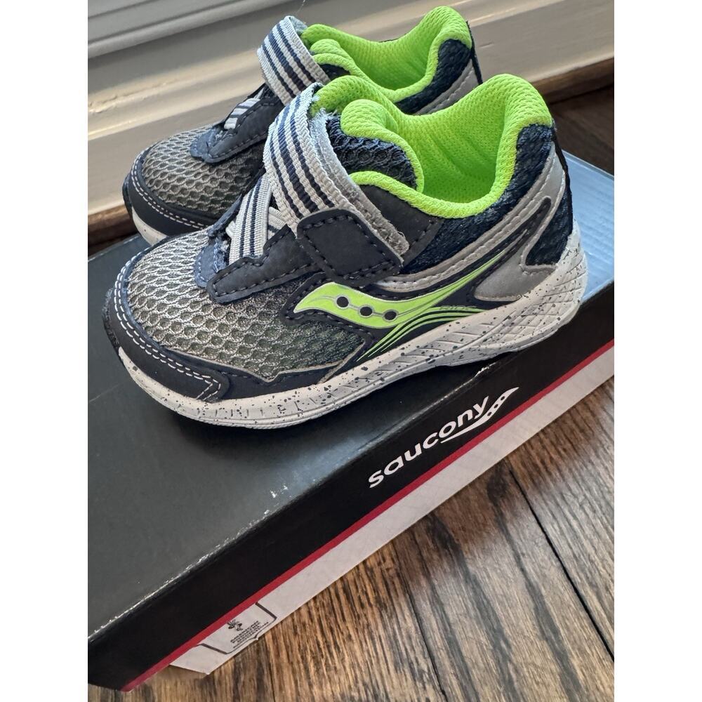 Saucony Kids Ride Jr (Toddler/Little Kld)-Navy/Green Sz 4.5 M NIB